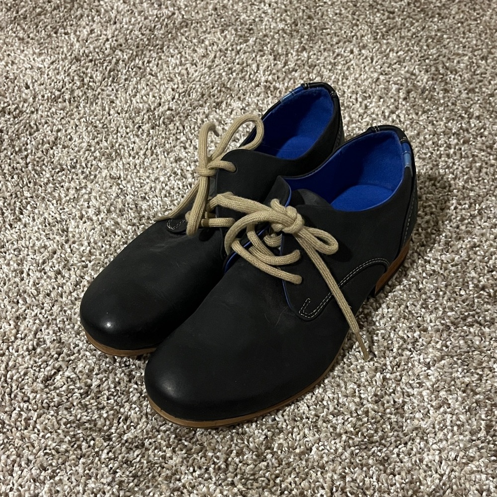 John Fluevog Women's Black Lace Up Oxford Shoes Size 6 Excellent Condition